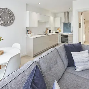 https://number-2-at-pannett-apartments.yorkshirehotels.net