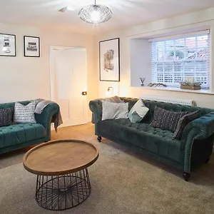 https://middle-farmhouse.yorkshirehotels.net