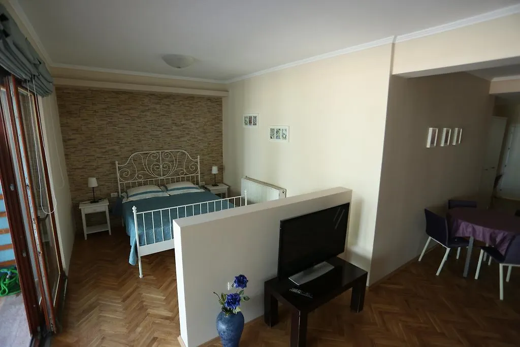 Apartment Plaisir Pogradec