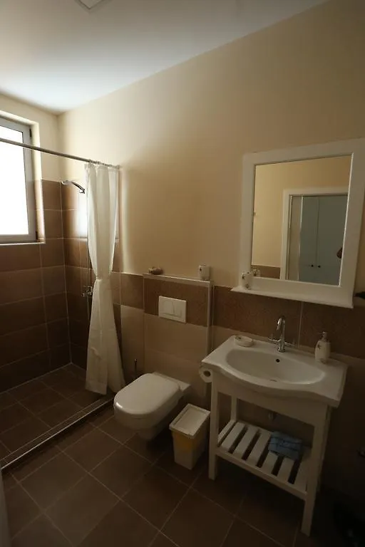 Apartment Plaisir Pogradec 0*,